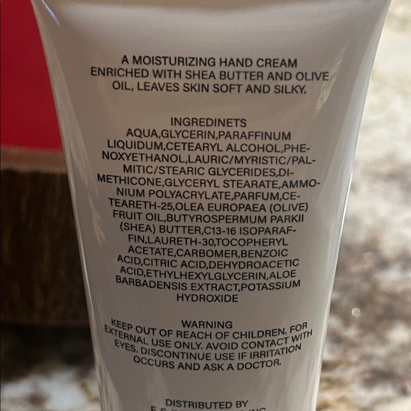 Intense Hydration Hand Cream - Green Tea - Picture 3 of 5